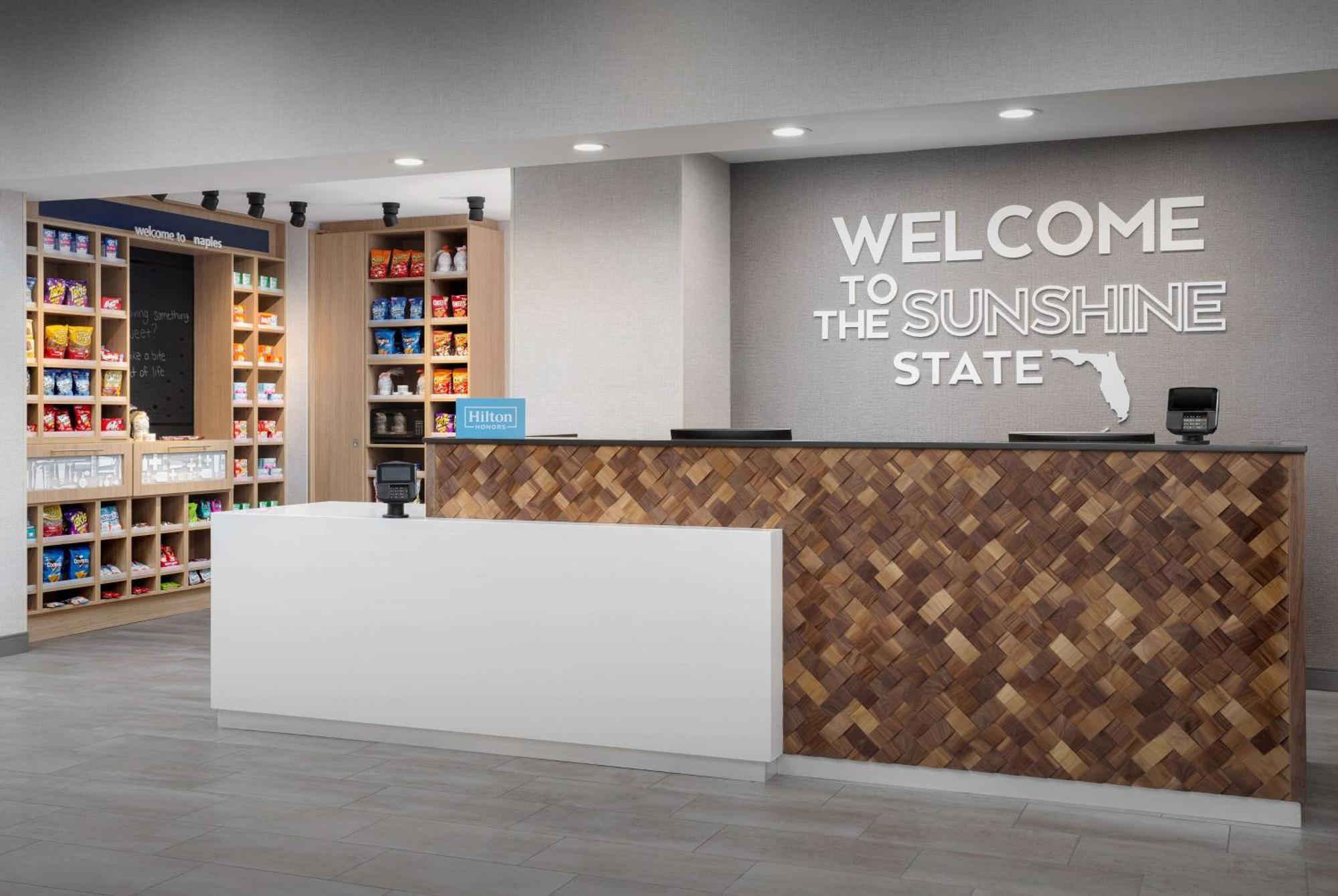 Hampton Inn & Suites Naples South Naples Manor Extérieur photo